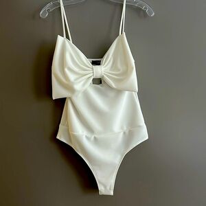 Lulus white, bow-front bodysuit